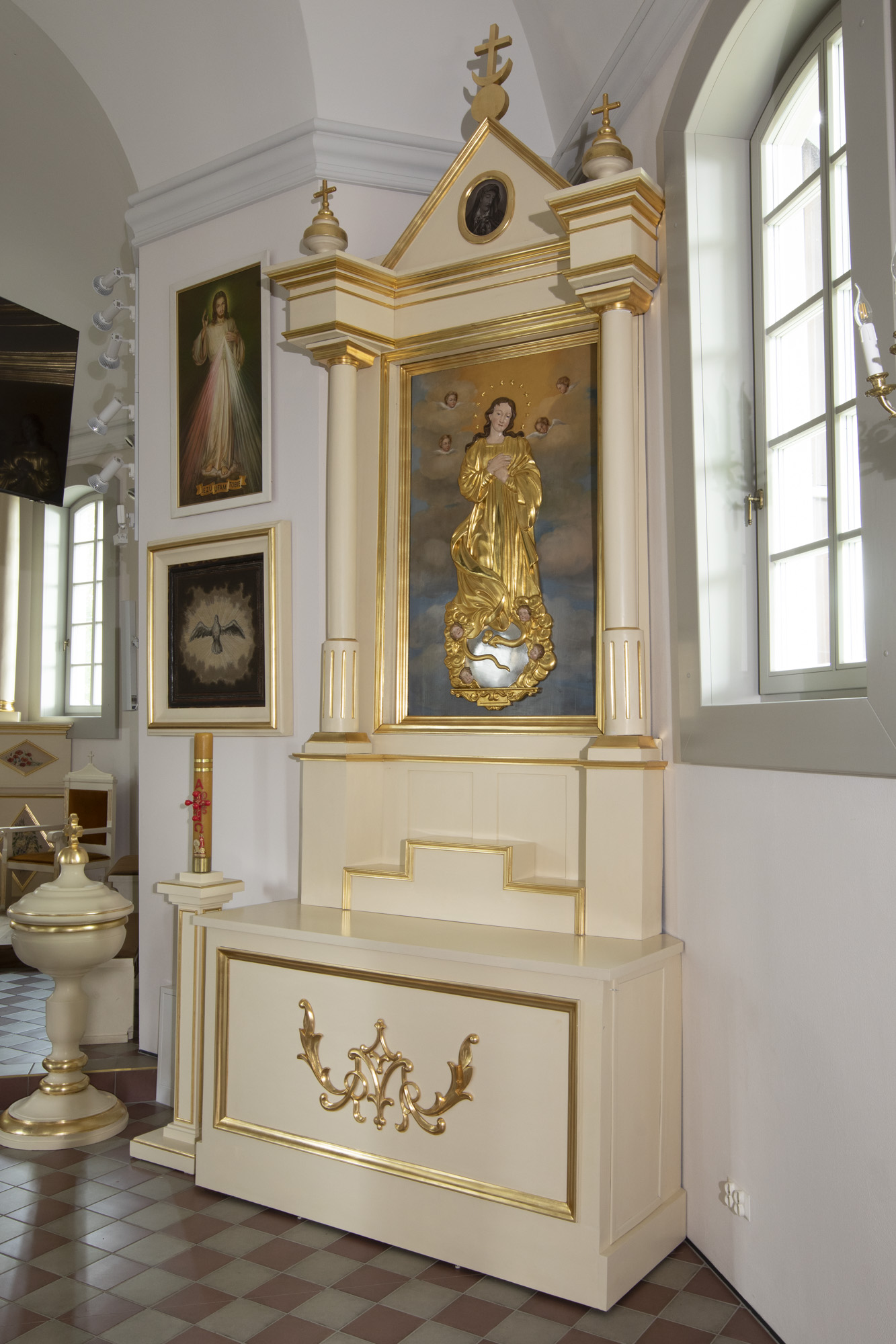 Ołtarz boczny, strona lekcji