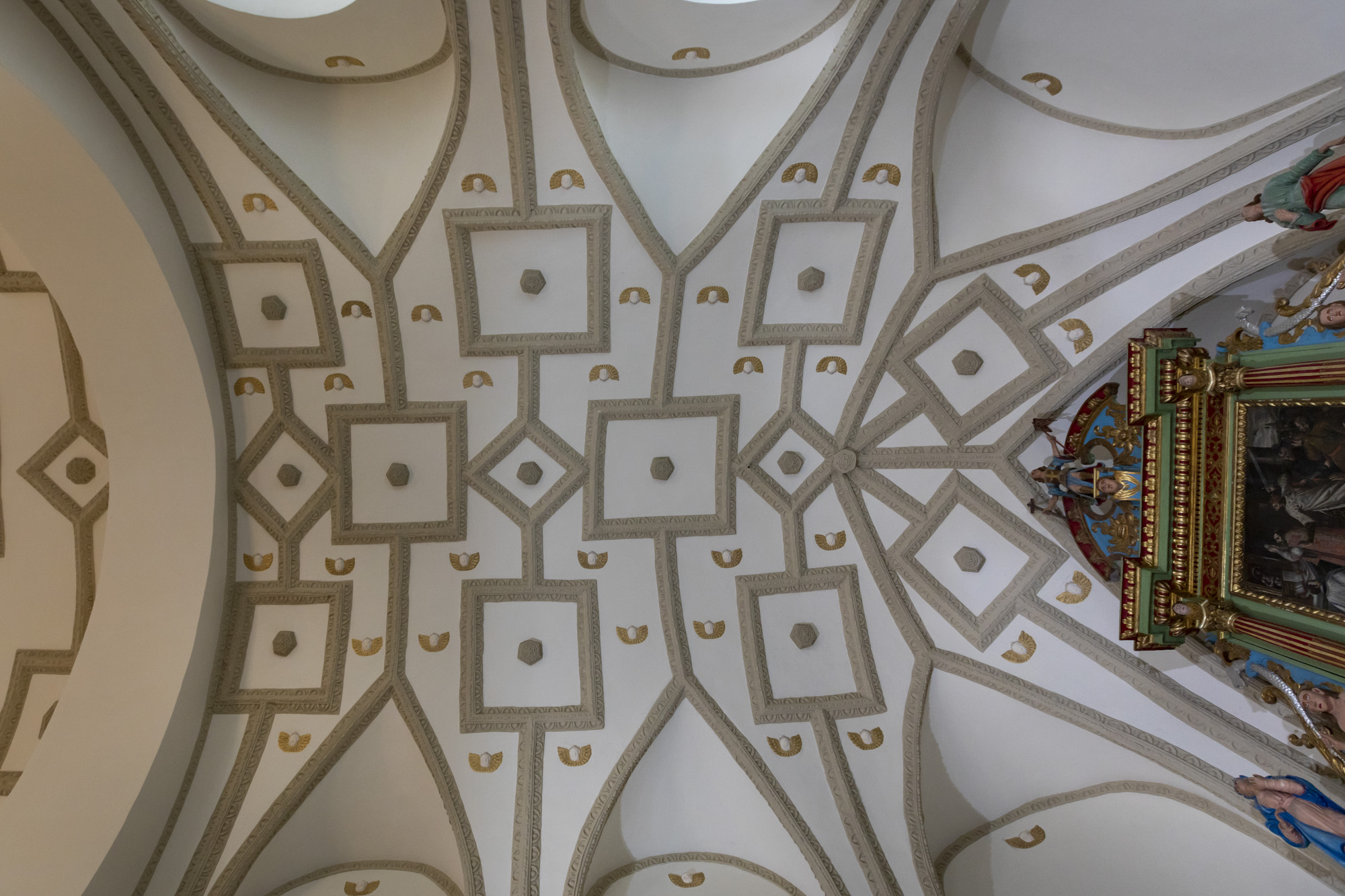 Dekoracja stiukowa sklepienia prezbiterium