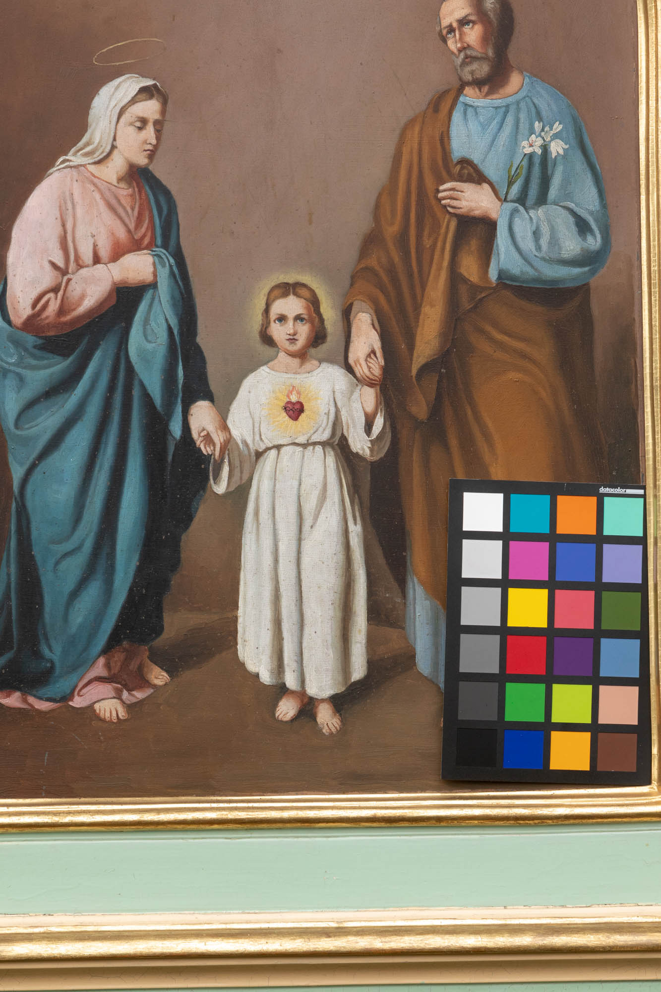 Feretron z obrazami św. Trójcy i św. Rodziny