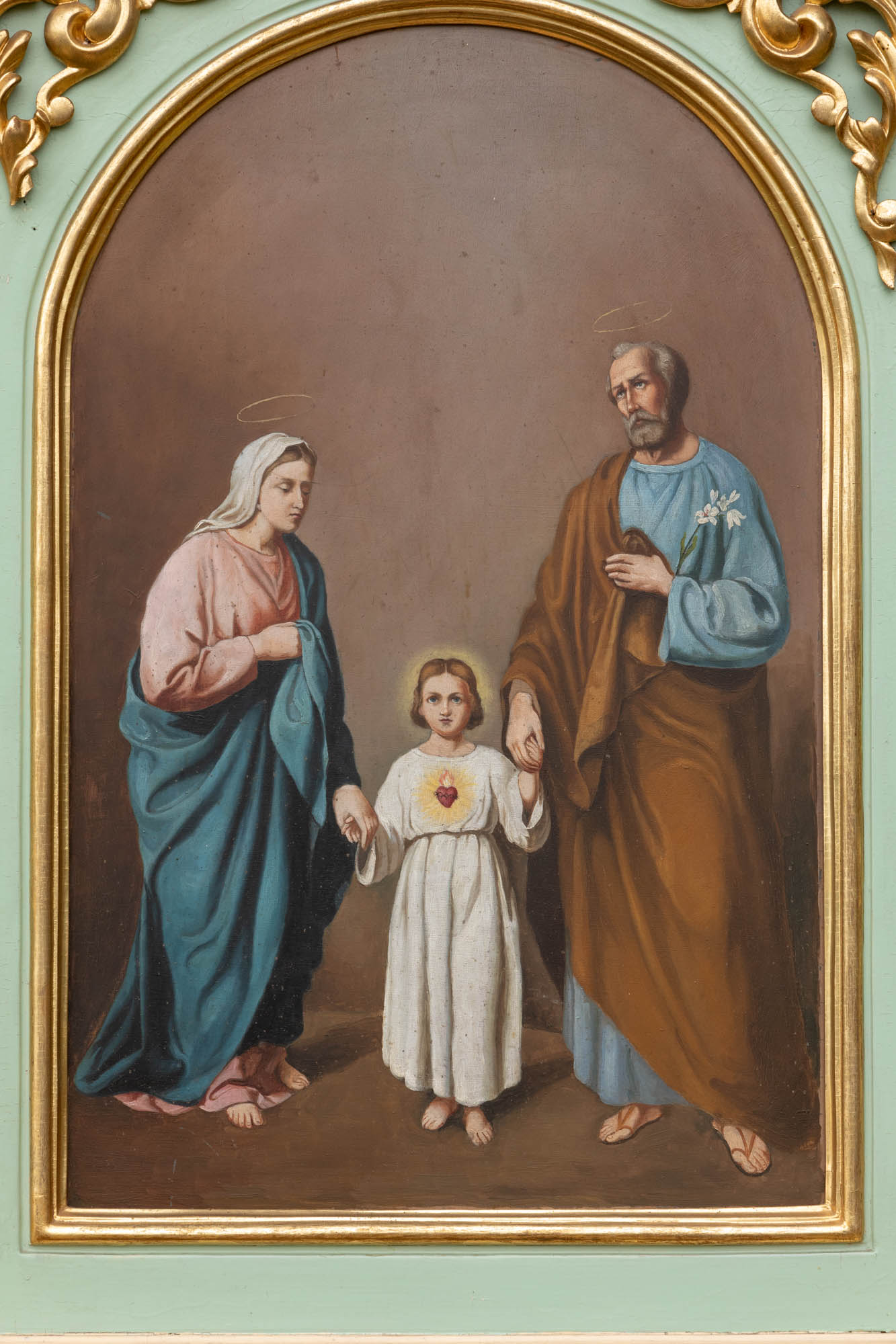 Feretron z obrazami św. Trójcy i św. Rodziny