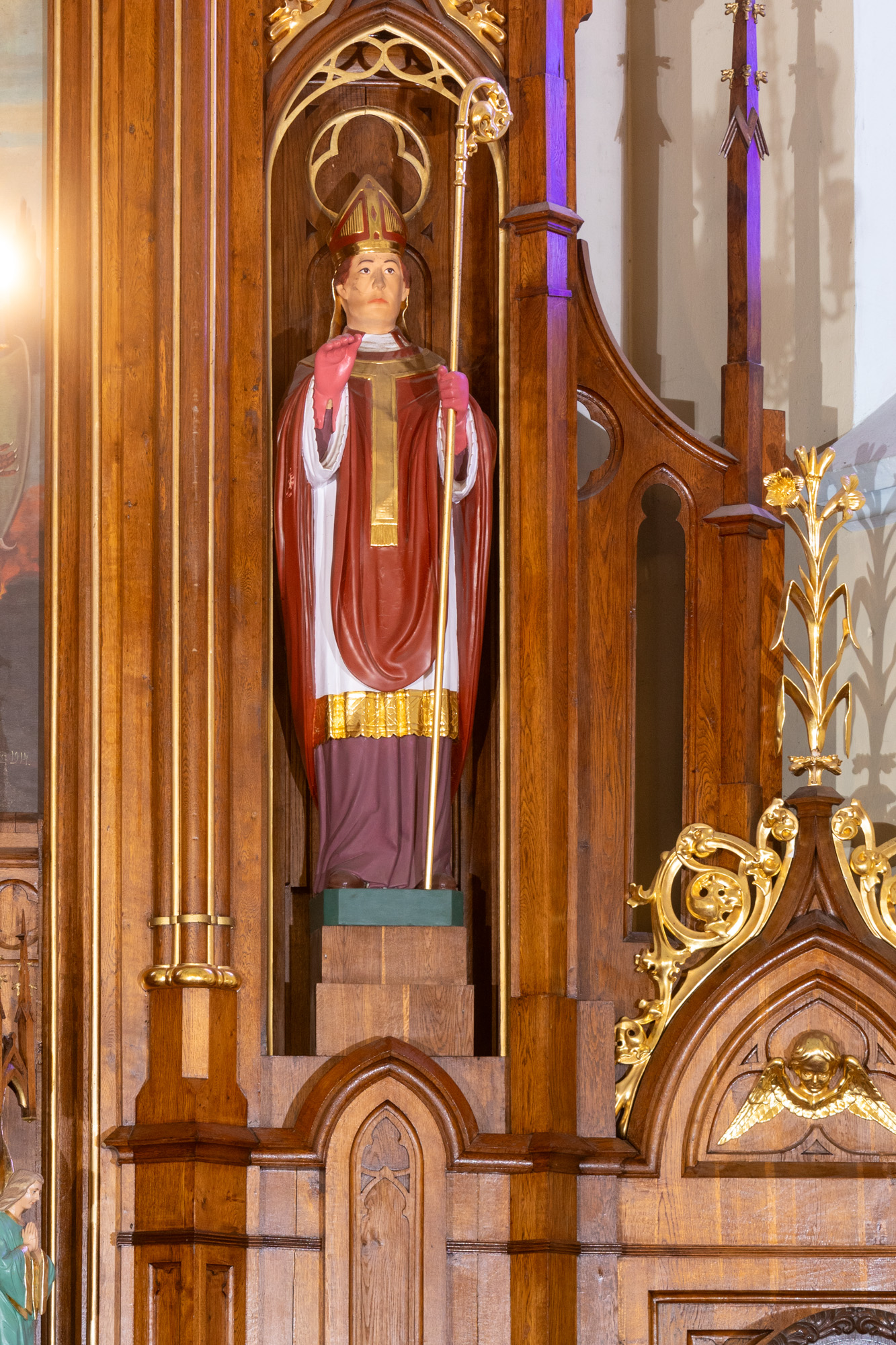 Rzeźba – święty Wojciech - w ołtarzu głównym