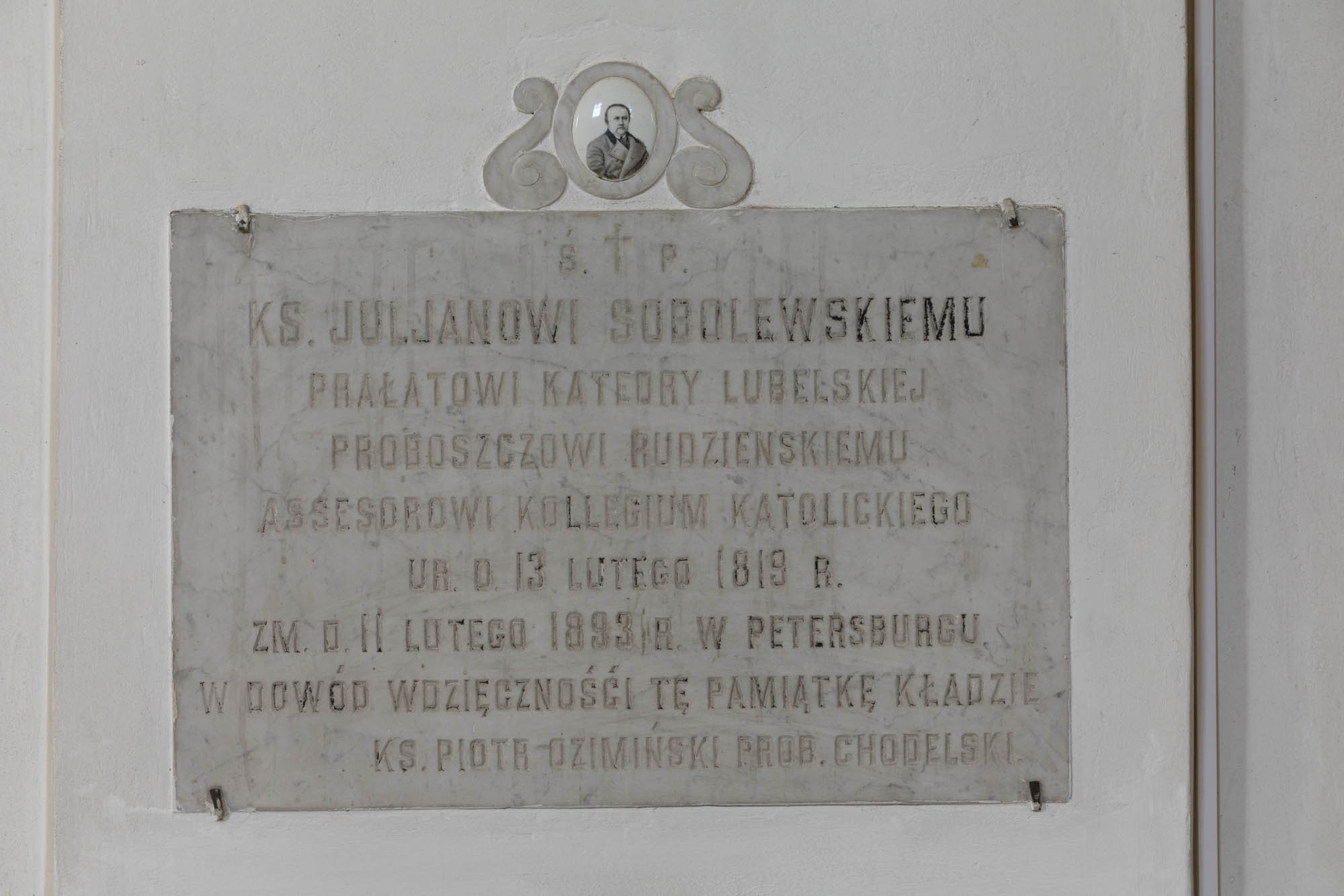 Tablica pamiątkowa ks. Juliana Sobolewskiego zm. 1893 r
