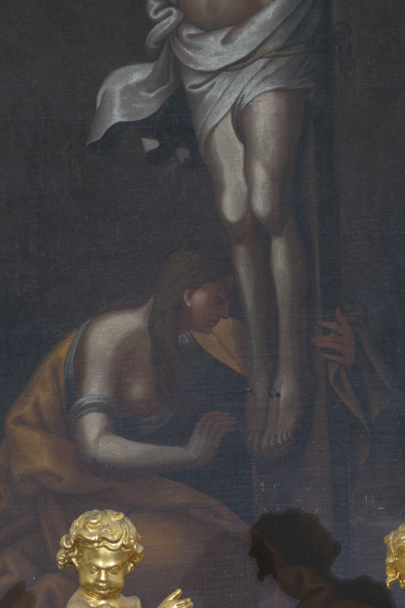 Obraz Ukrzyżowania w ołtarzu głównym