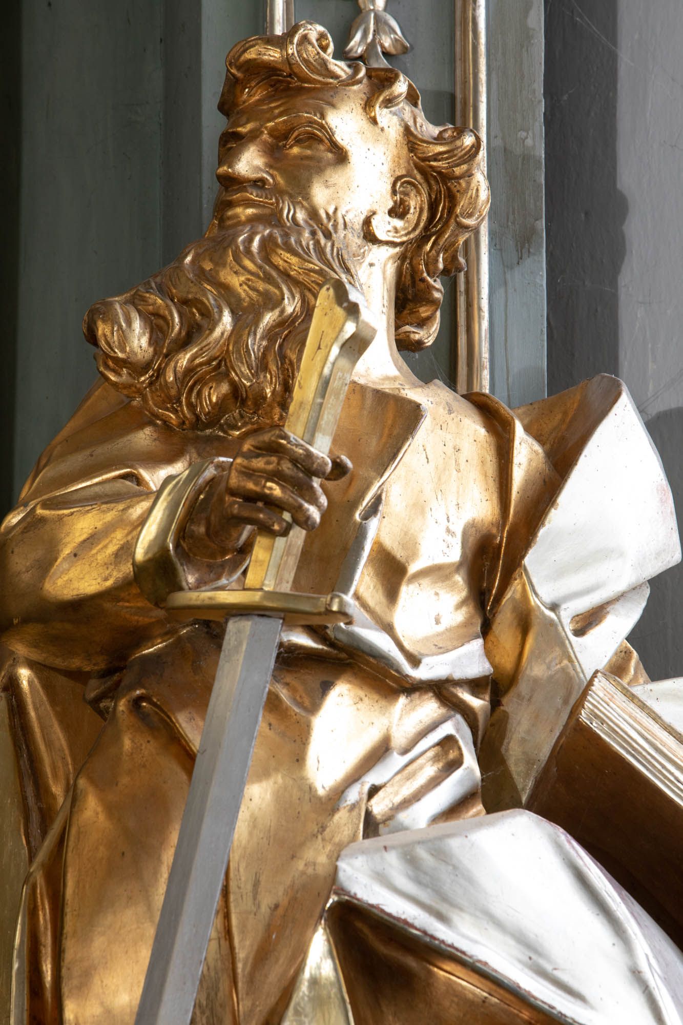 Rzeźba - św. Paweł (na ołtarzu głównym)