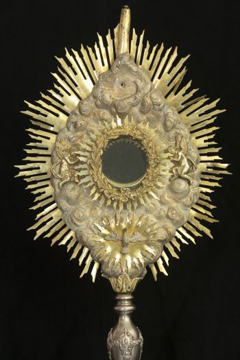Monstrancja 3